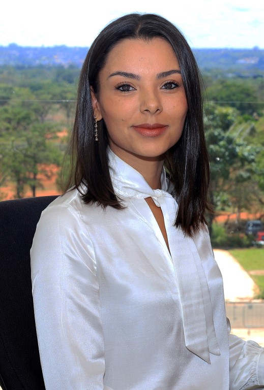 Dra. Fernanda Silva de Paula